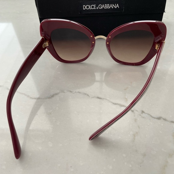 Authentic Dolce and Gabbana leopard cat eye sunglasses - Picture 6 of 8